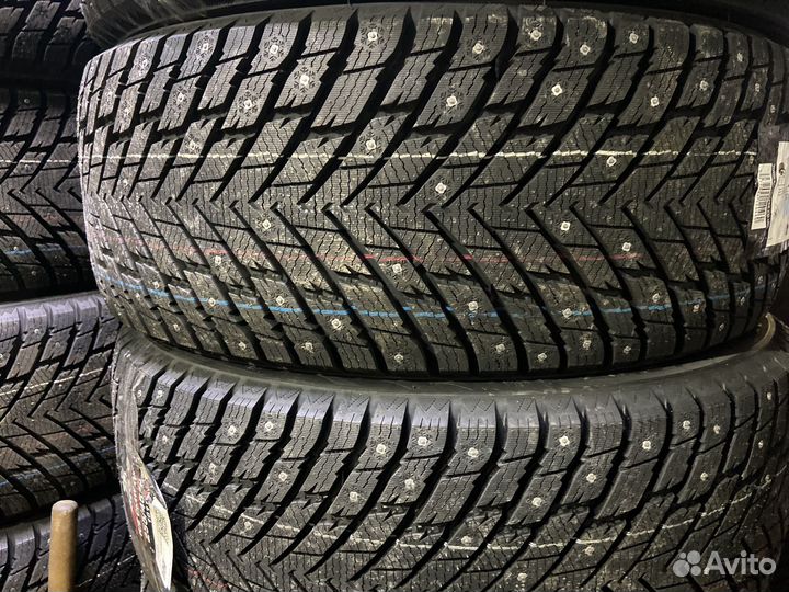 Arivo Ice Claw ARW7 255/45 R20 101T