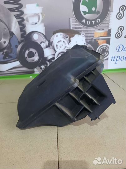 Корпус воздушного фильтра Renault