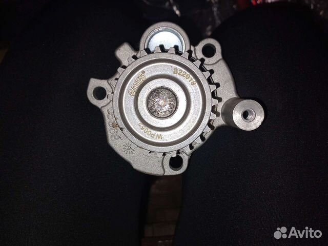 Помпа skoda octavia, volkswagen 2.0