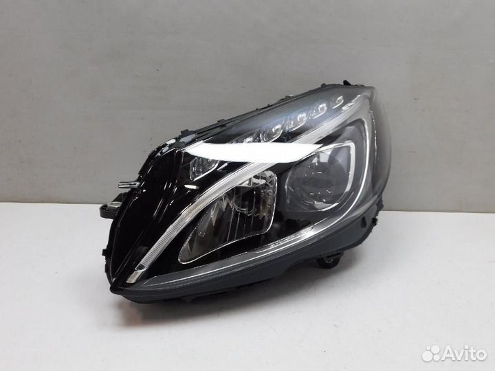 Фара левая Mercedes-Benz C-Class