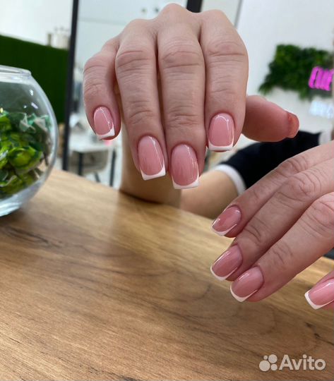 Маникюр педикюр