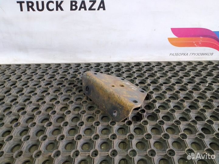 8130098 Кронштейн рессоры Iveco Stralis