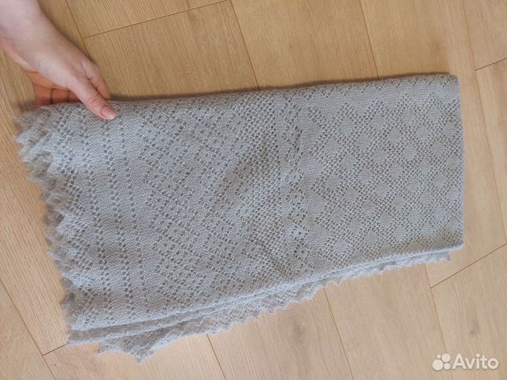 Пуховый палантин новый