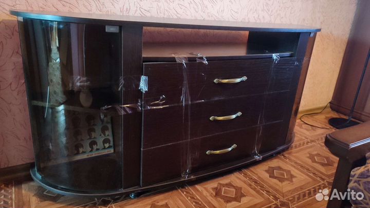 Тумба под телевизор