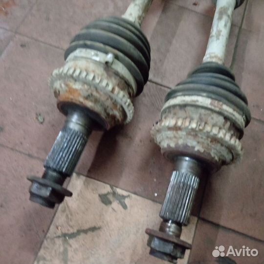 Наружний шруз Mazda 6 GG 2.0