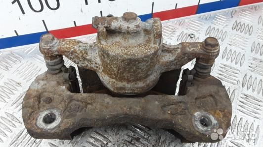 Суппорт тормозной передний правый mitsubishi L200