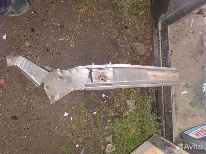 Лонжерон передний левый. Новый