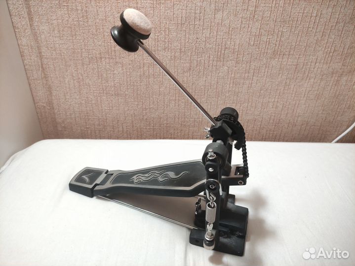 Одиночная педаль для бас-барабана