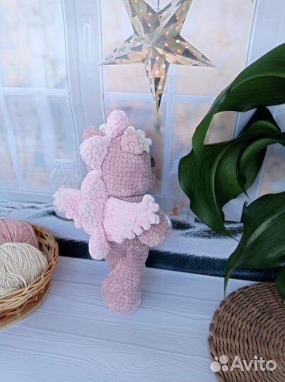 Вязаная игрушка дракон