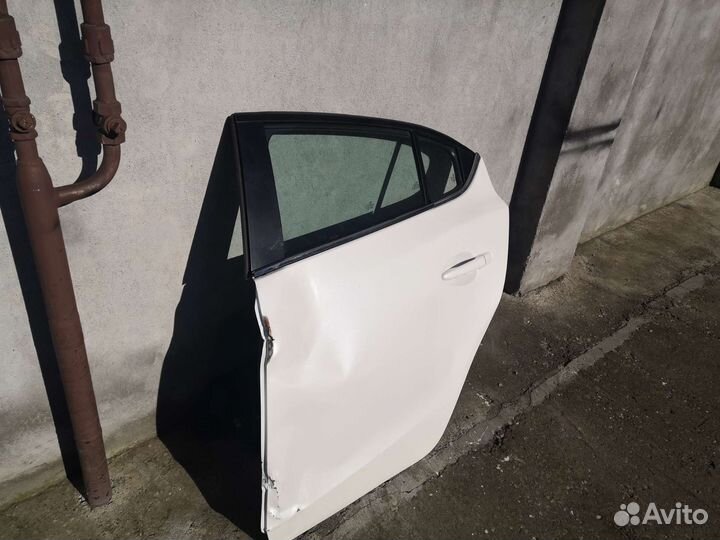 Дверь мазда bm 3