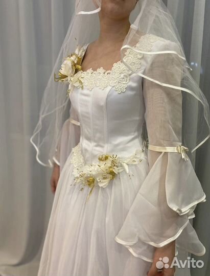 Свадебное платье