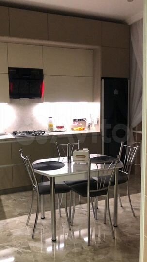 Дом 170 м² на участке 6 сот.