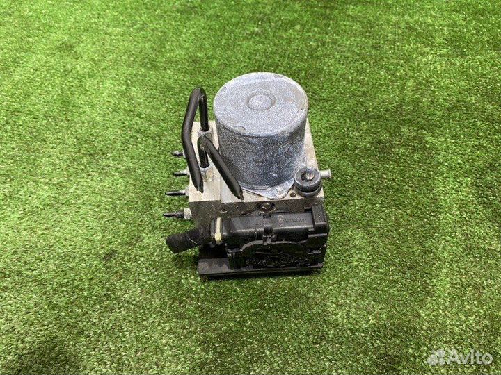 Блок ABS Nissan Teana J32 VQ25DE 2008