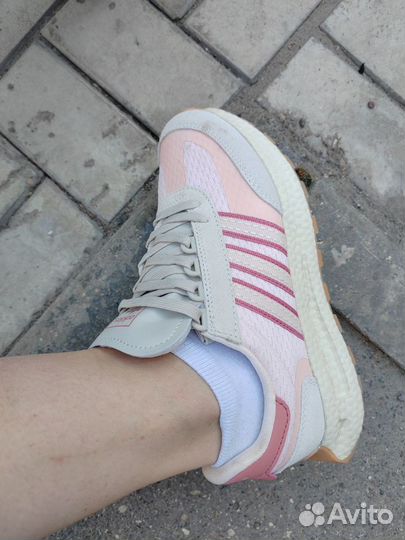 Кроссовки adidas