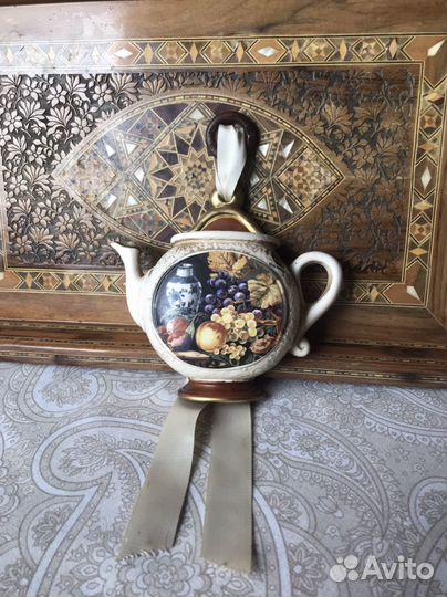 Украшение для интерьера. Чайник, керамика. Италия