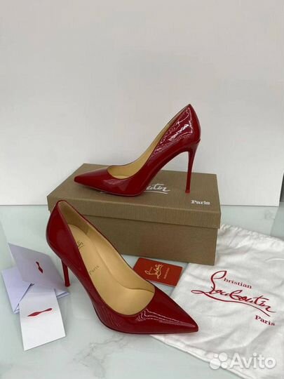 Туфли женские Christian Louboutin