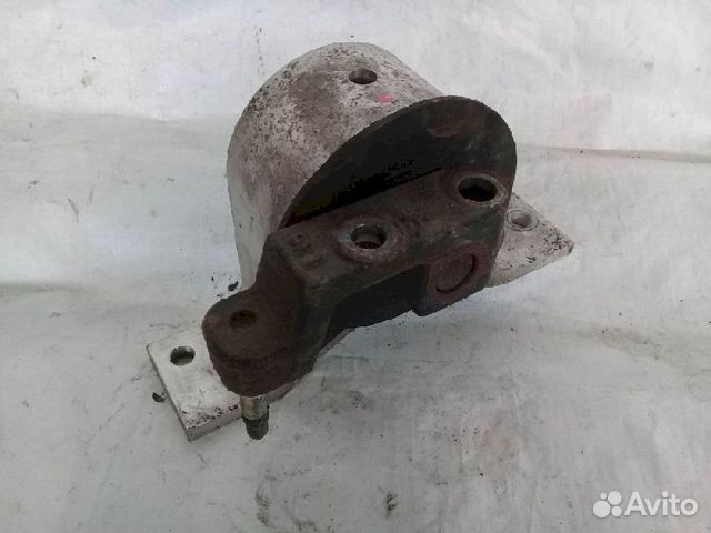 Опора двигателя (подушка двс) передняя правая 1121