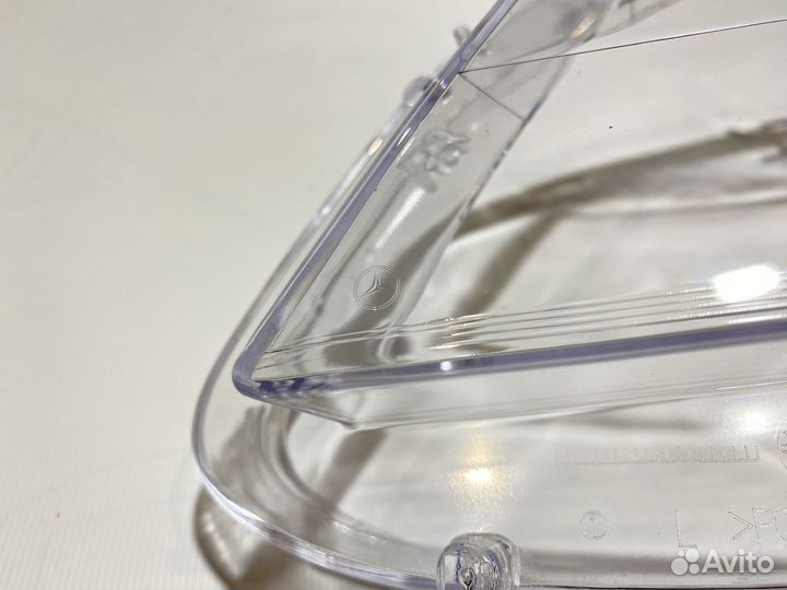 Левое стекло фары Mercedes W204 рестайлинг