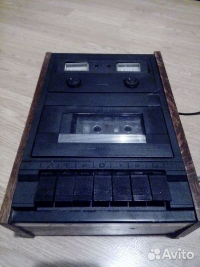Кассетные магнитофонные панели и магнитола 