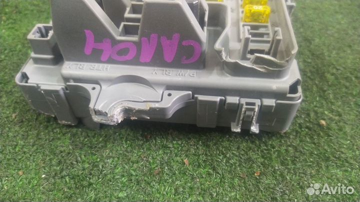 Блок предохранителей салонный Honda Fit GD2 L13A