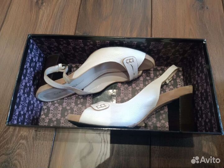 Босоножки Carlo Pazolini