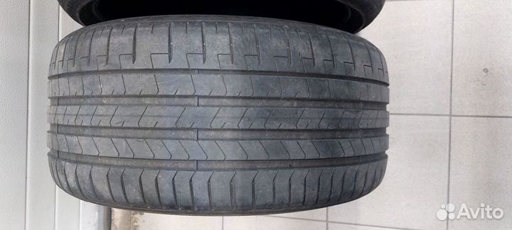 Pirelli P Zero 265/30 R19 и 245/35 R19 93Y