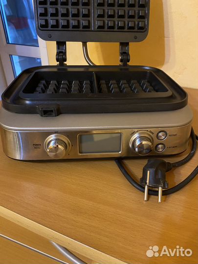 Вафельница bork g700