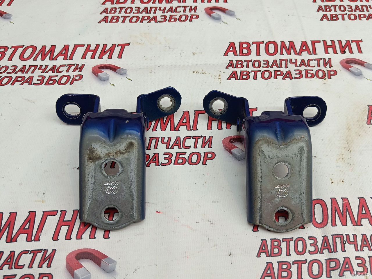 Петля двери передней правой Hyundai Elantra 7 CN