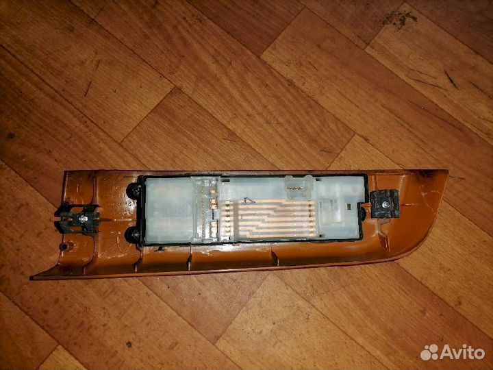 Блок управления стеклоподъемниками Nissan Terrano