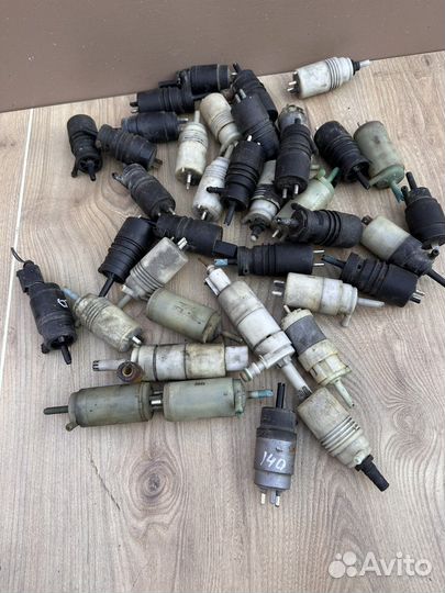 Насос стеклоочистителя w124 w140 w210 w126