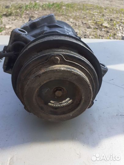 Компрессор кондиционера Toyota avensis