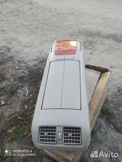 Продаю переднюю консоль салона Лексус RX330