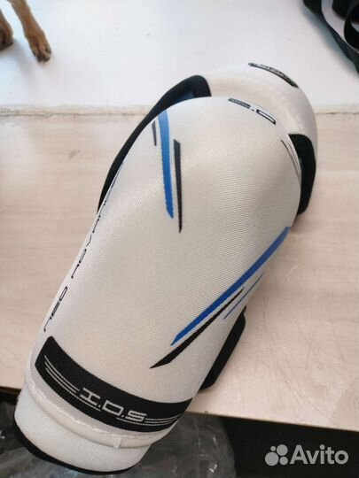 Хоккейная форма, налокотники