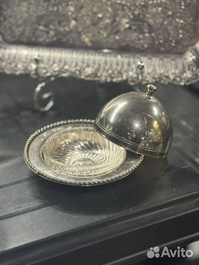 Масленка с вставкой из стекла