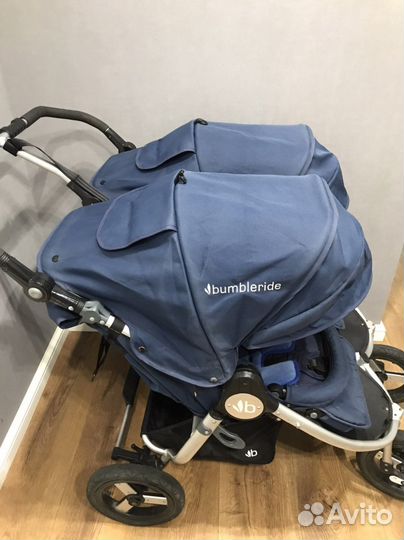Коляска для двойни bumbleride indie twin