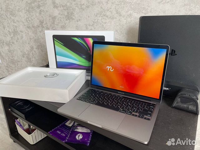 Apple MacBook Pro 13 2020 (почти новый) объявление продам
