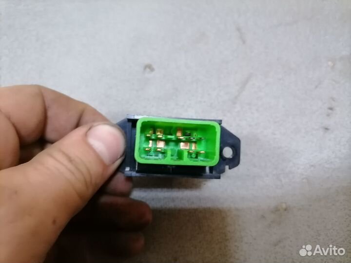 Кнопка аварийной сигнализации Mitsubishi Lancer 8