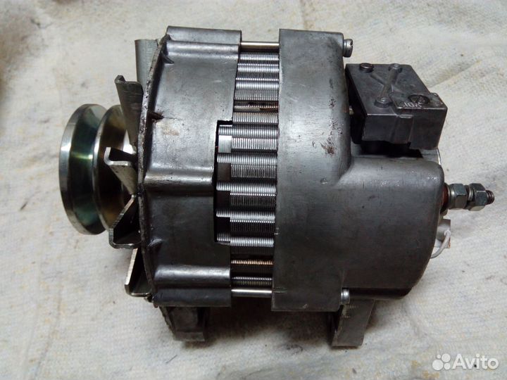 Генератор на ямз-238 (маз ), новый