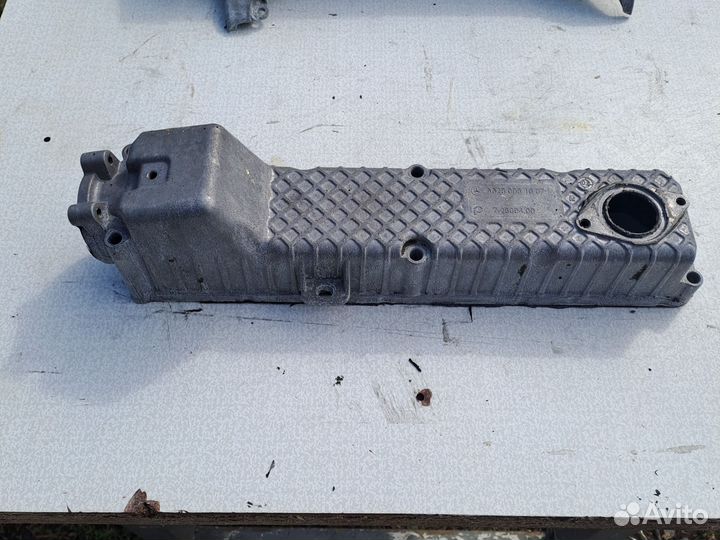 Крышка мотора Mercedes OM 628. 400cdi