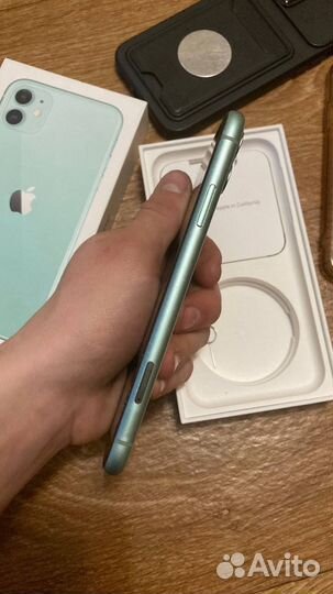 iPhone 11, 64 ГБ