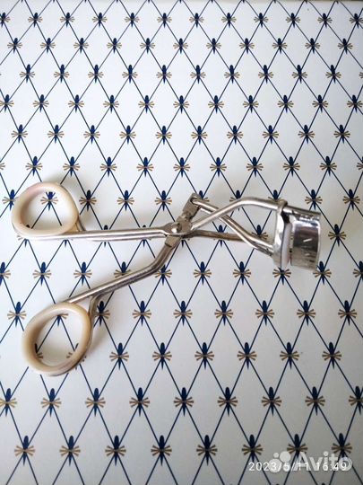 Щипцы для завивки ресниц mary kay