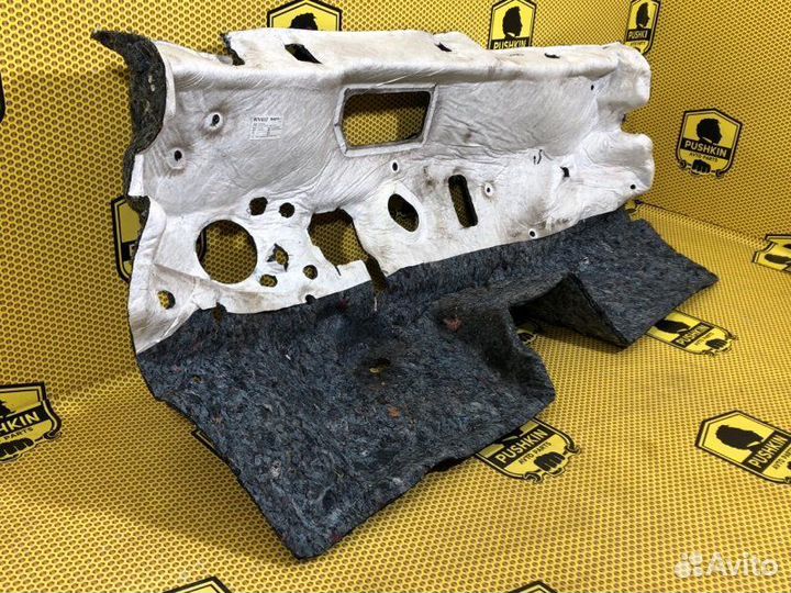 Шумоизоляция моторного щита в салоне Renault Logan