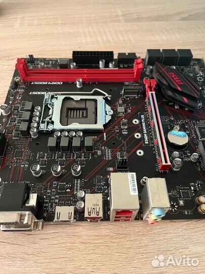 Материнская плата