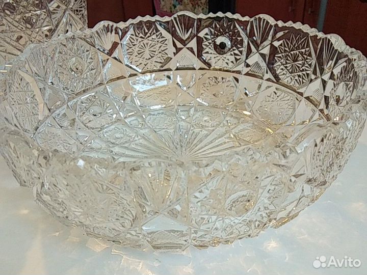 Вазы хрустальные, блюдо для торта, салатник