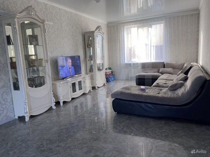 Дом 203,5 м² на участке 5,7 сот.