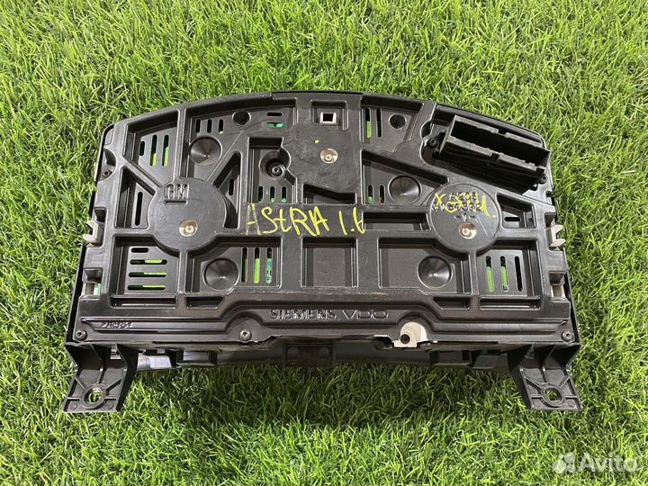 Панель приборов Opel Astra H