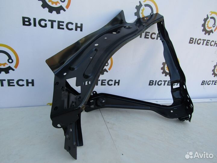 Рамка фары левая Mercedes X204 A2046200091