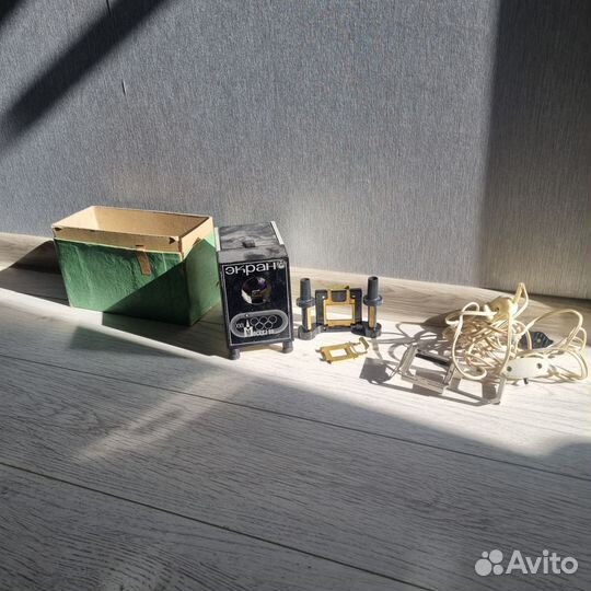 Проектор для диафильмов советский