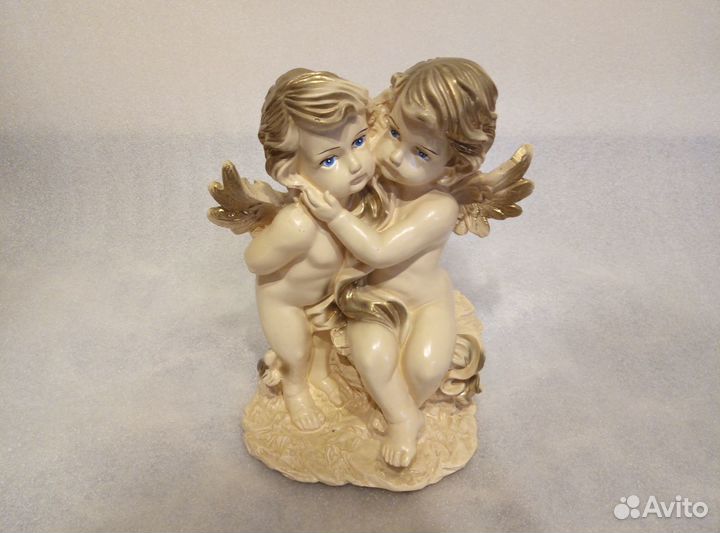 Статуэтка большая