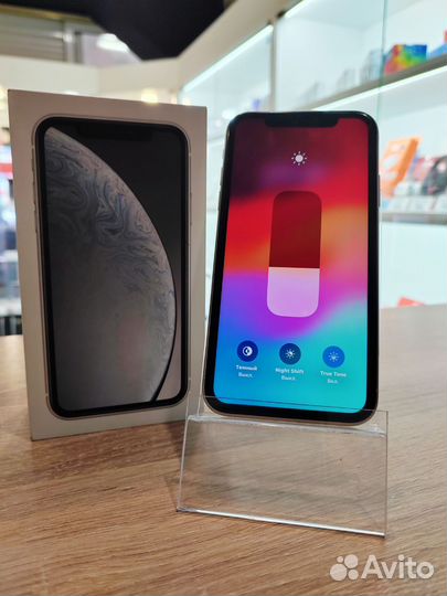 iPhone Xr, 64 ГБ